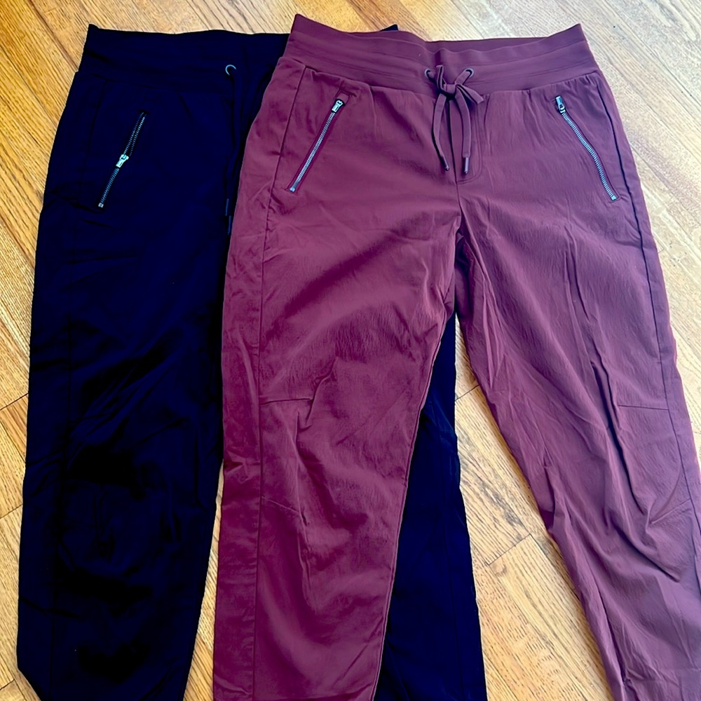 Bundle of 2 Athleta Trekkie North jogger. Size 6
